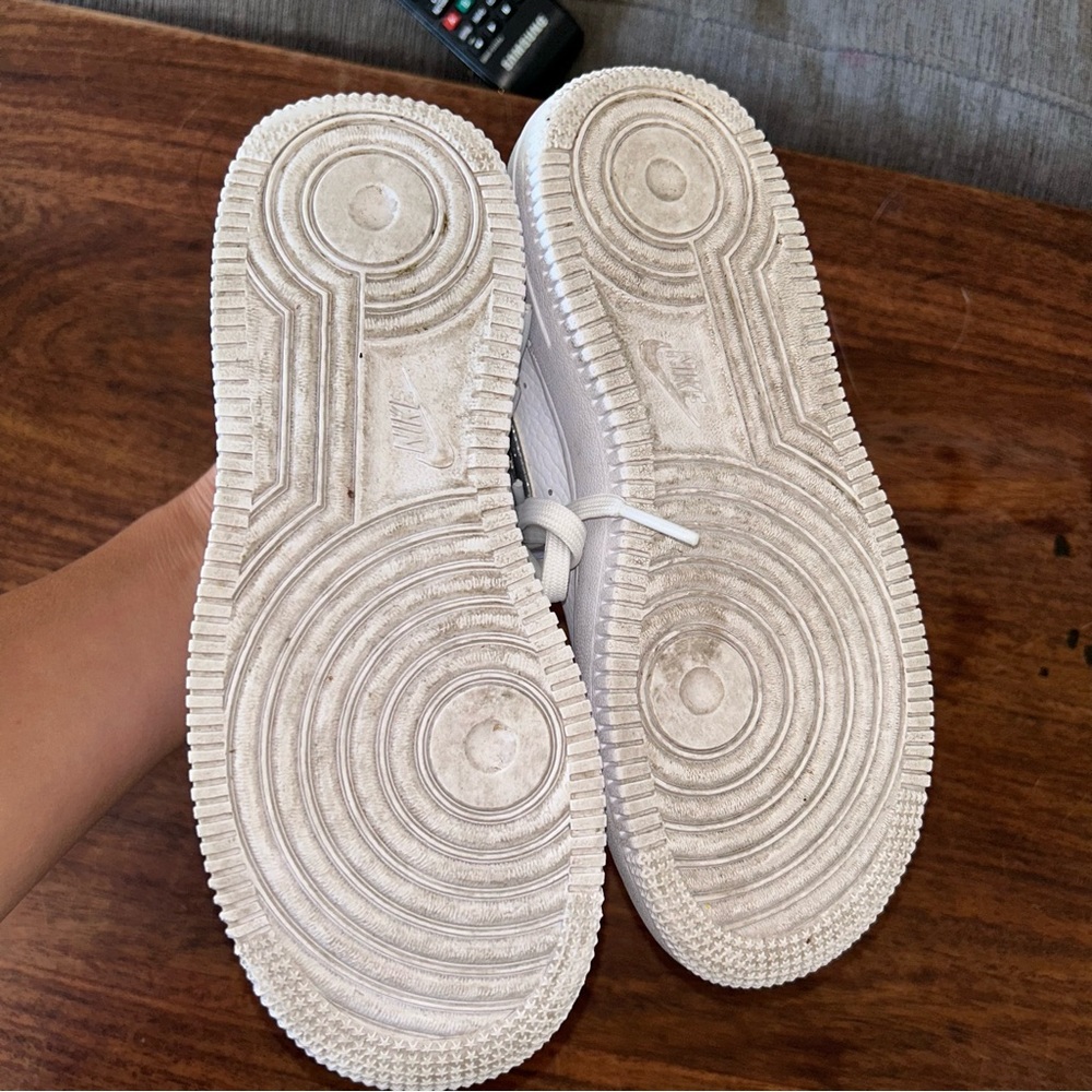 Kids white grey Air Force 1 Nike in great shape kids child size 2 Y silver beige - Picture 9 of 16